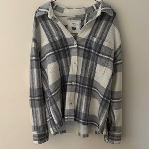 American Eagle Soft Gray and Cream Knit